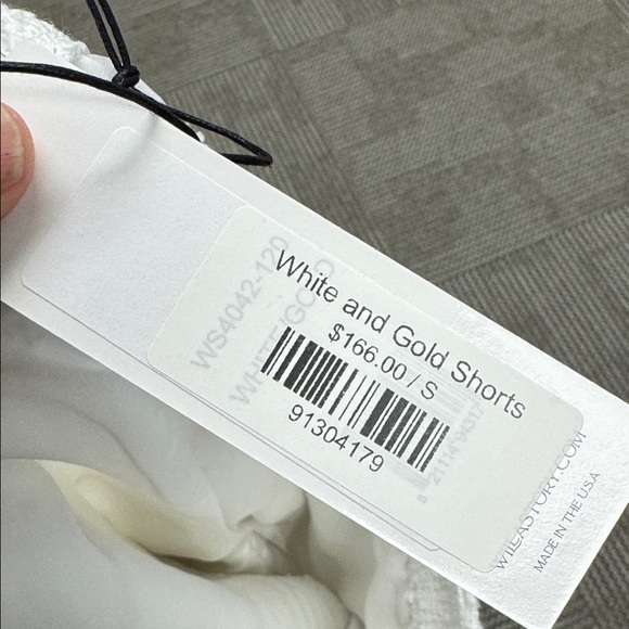 NWT Willa Story White & Gold Tweed Shorts, size S - Picture 4 of 10